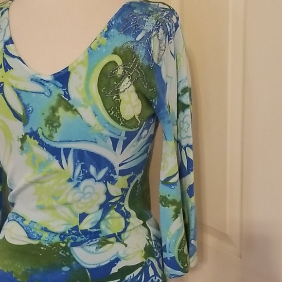 Sweater - Picture 2 of 2